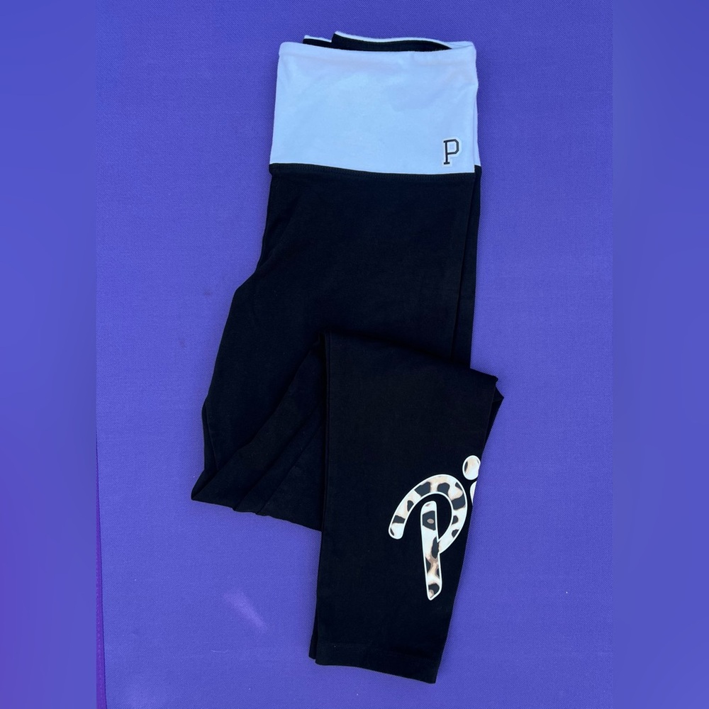 VS PINK Yoga Leggings - Picture 2 of 11